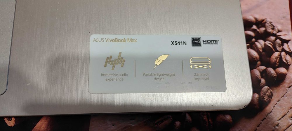 Три неработещи лаптопа за части