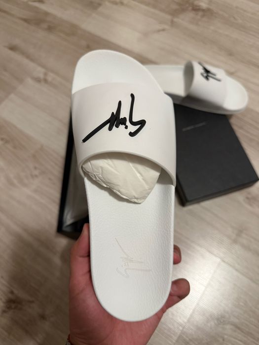 Чехли - Giuseppe Zanotti 44 номер