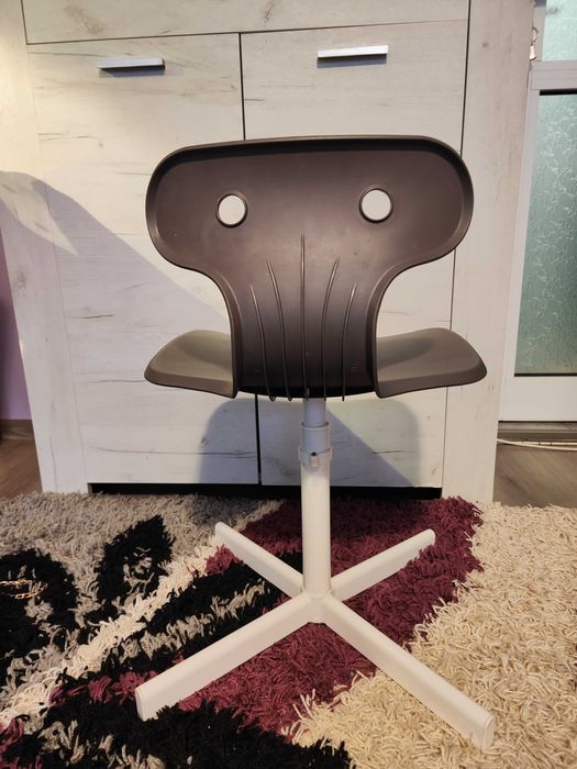 Детски стол за бюро