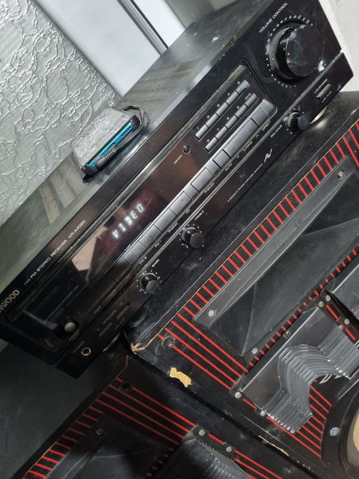 Vand boxe cu stație