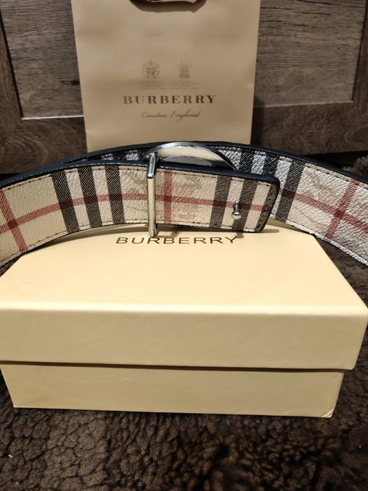 Curea Burberry 110 cm noua