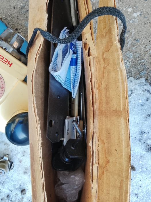 Продам вязальную машинку Нева 5