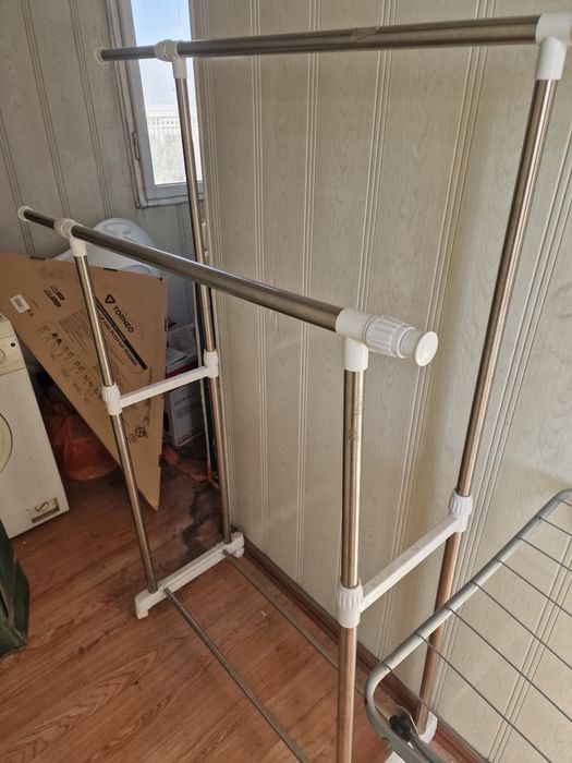 Продам напольную вешалку