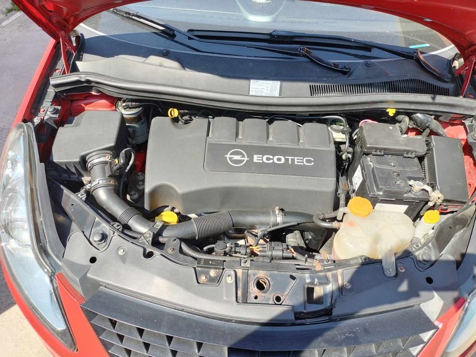 Opel CORSA rosie