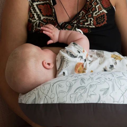 Възглавница за кърмене hippychick animal friends grey