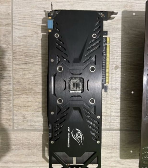 видеокарта и дънна платка GIGABITE WINDFORCE
