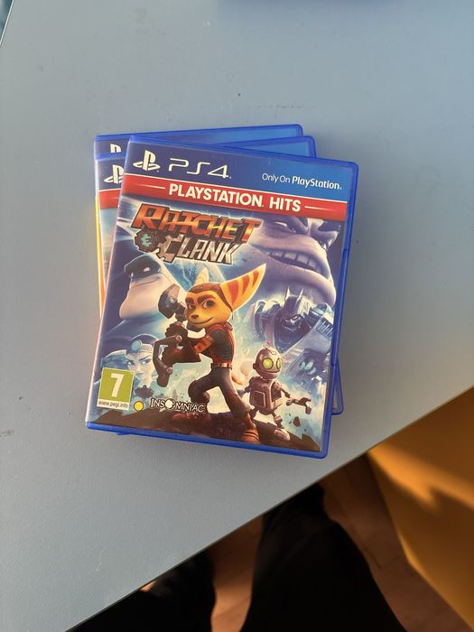 Playstation 4 slim + 5 игри