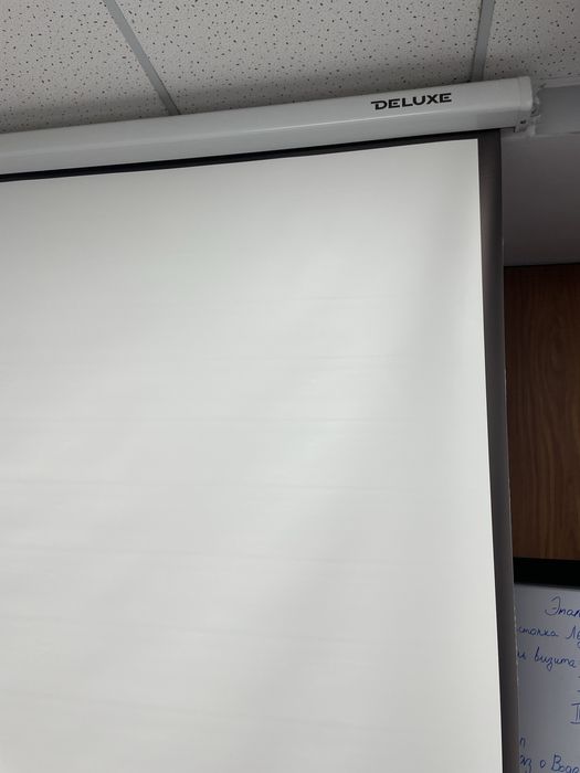 Проектрор Epson с креплением