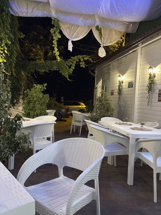 Cedez Afacere Restaurant