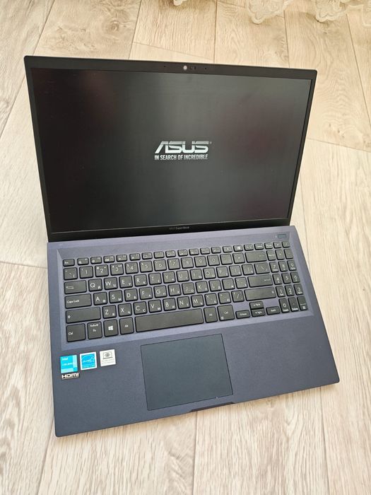 Продам современной офисный ноутбук asus