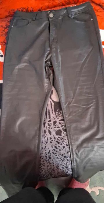 Pantaloni piele de calitate