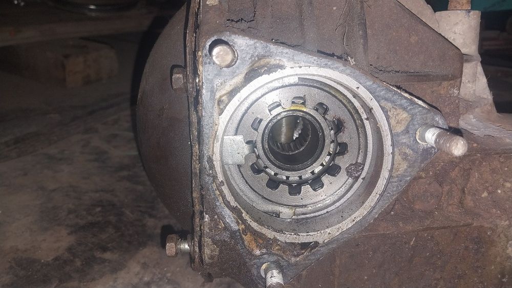 Продам редуктор передний. Нива.