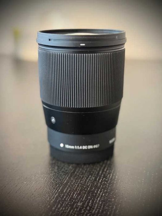 Obiectiv foto Sigma 16mm F1. 4 DC DN