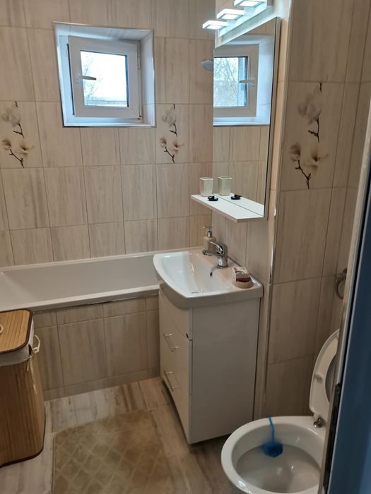 De inchiriat apartament cu o camera