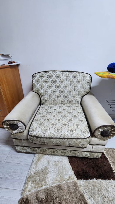 Продам диваны и кресло