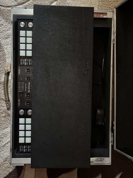 Vand consola DJ - Pioneer DDJ SX3 + Flightcase