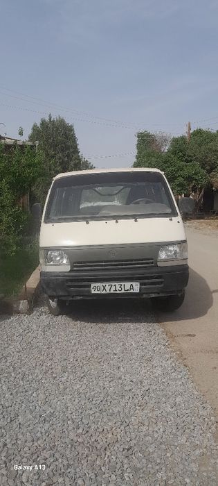 TOYOTA XAYS Holati yaxshi