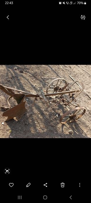 Plug vechi cu o brazda