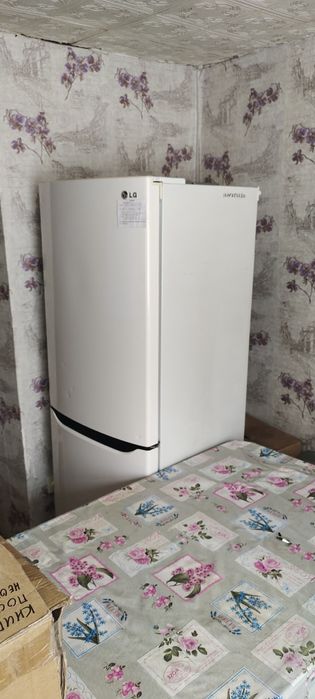 Продам б/у холодильник