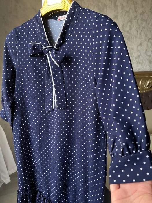 платье в горошек