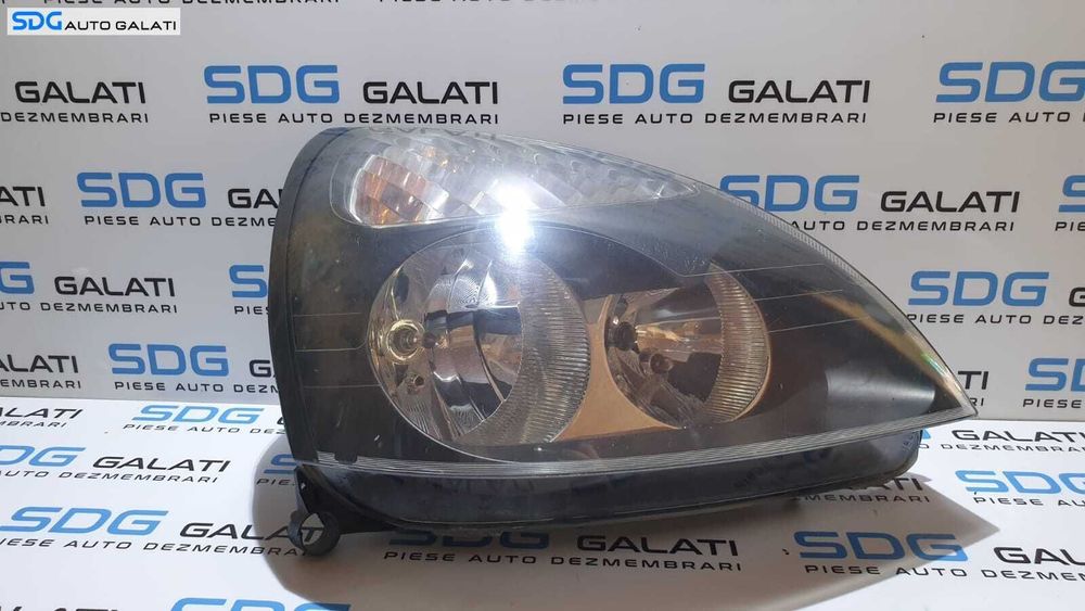 Far Dreapta cu Defect Renault Symbol 1 2002 - 2012 Cod 8200228792