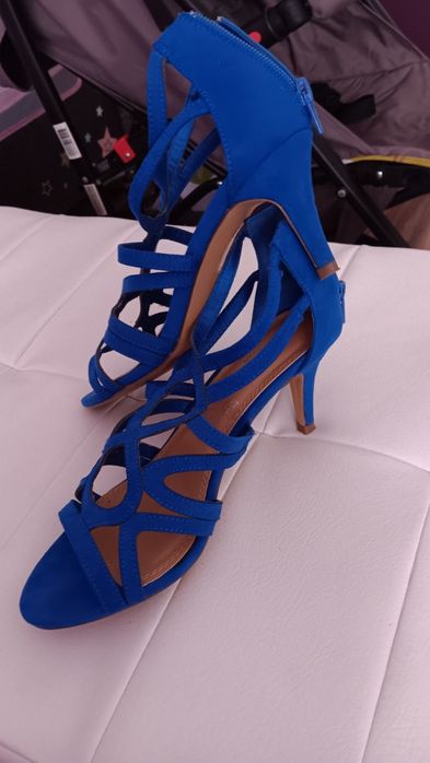 Два чифта страхотни сандали