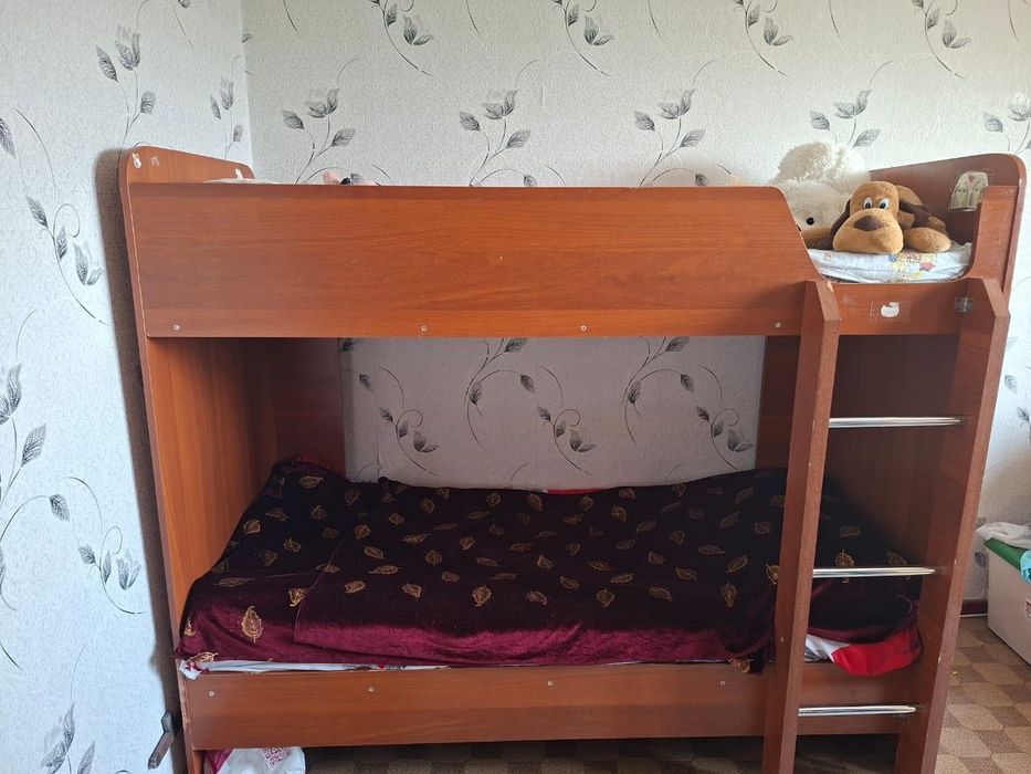 Продам двухъярусную кровать 180×74 — отличное состояние