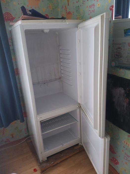 Продам холодильник и микроволновку