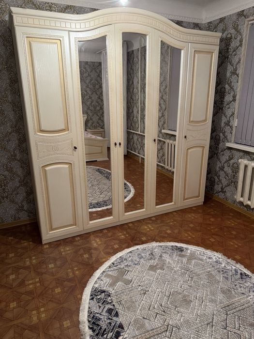 Спальный гарнитур