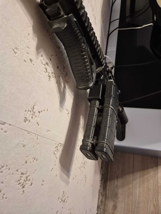 Airsoft AR,Pistol,BBs,Speedloader,others