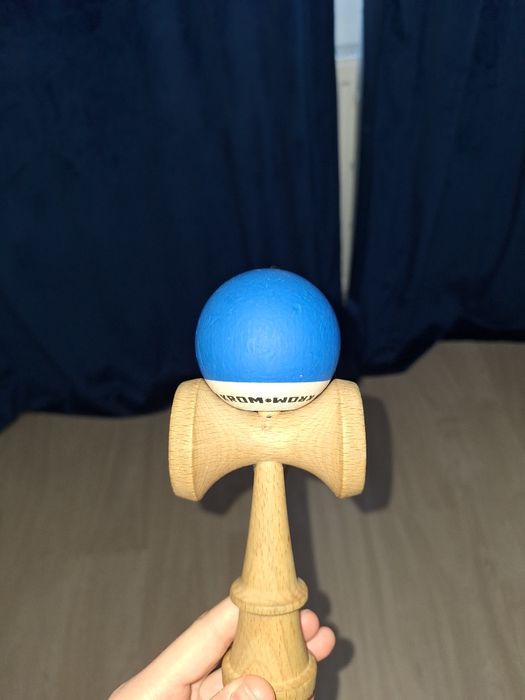 Kendama krom pop albasra plus bila alba krom.