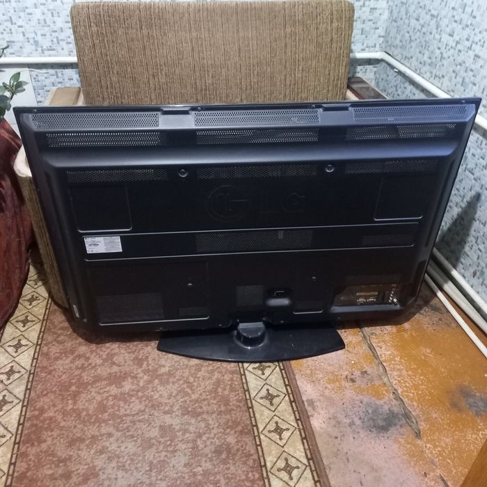 Продам телевизор