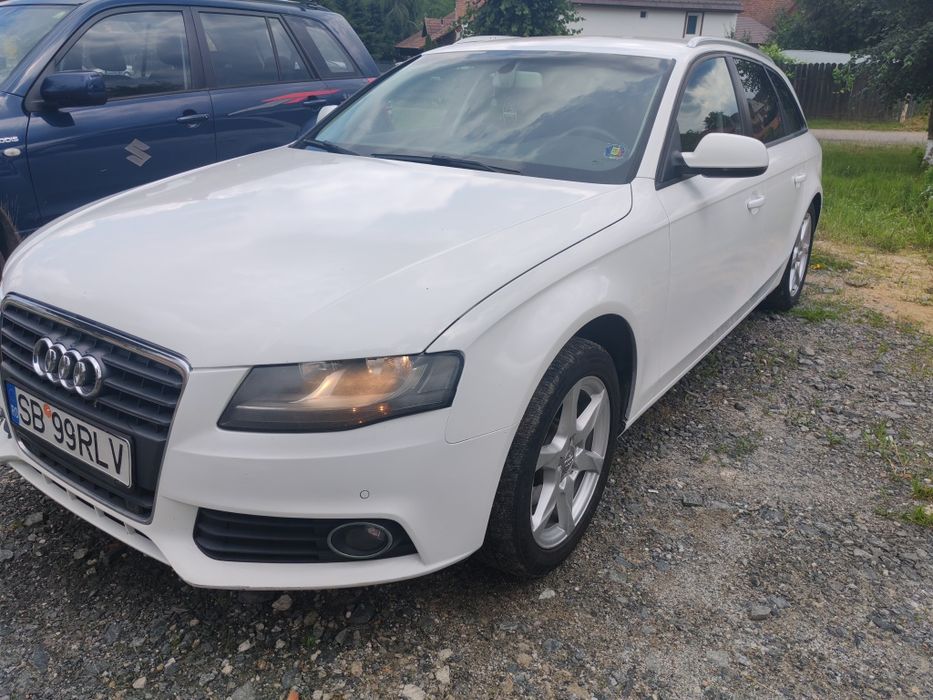 Vând Audi A4 B8.