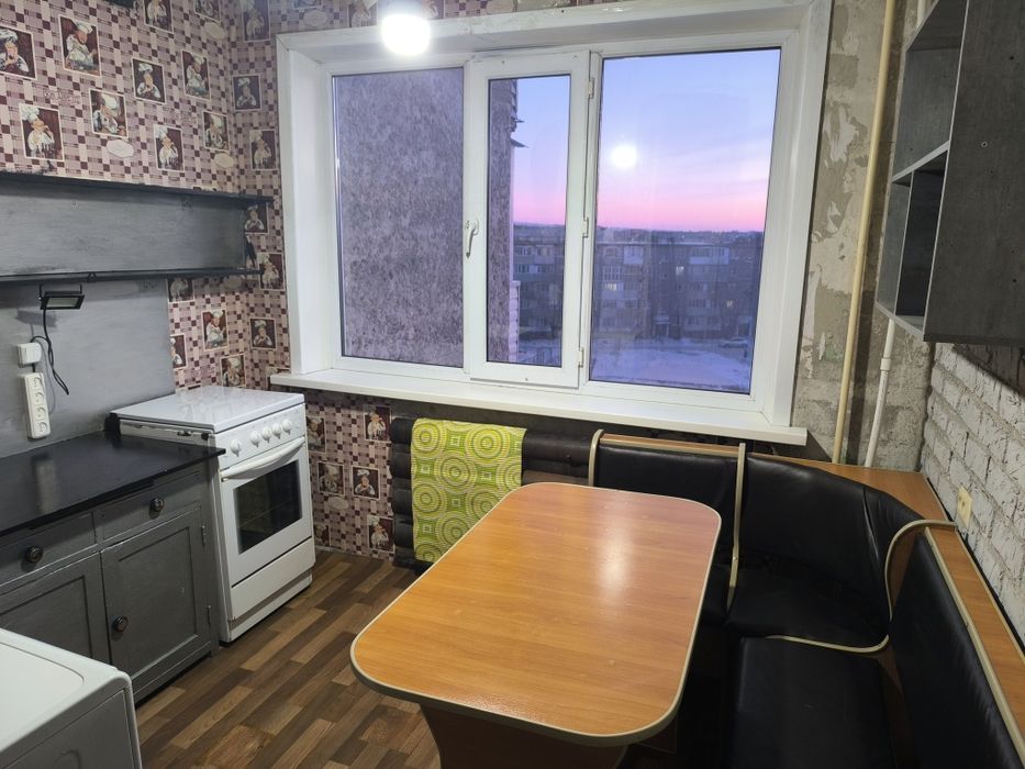 Сдам двушку на В.Хара