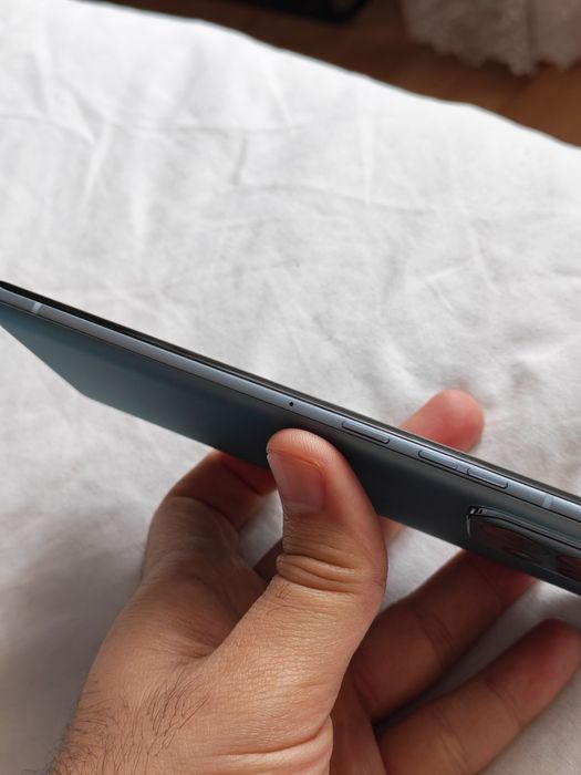 Urgeeeent Edge 40 Pro 12/256