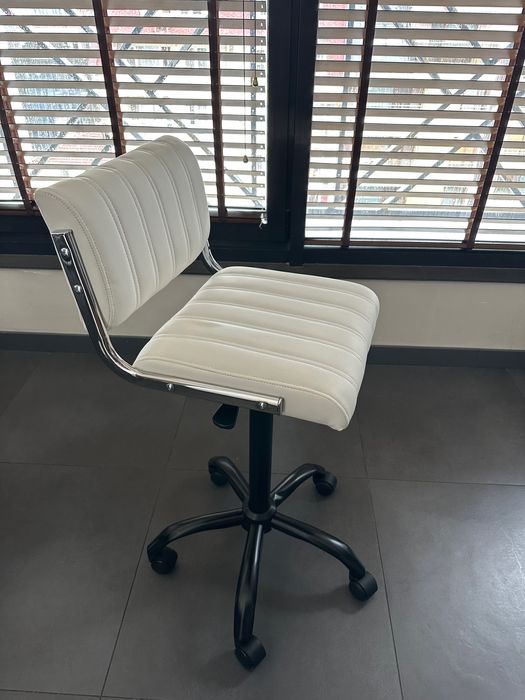 Бар стол на колелца City с 24м гаранция и безплатна доставка до офис