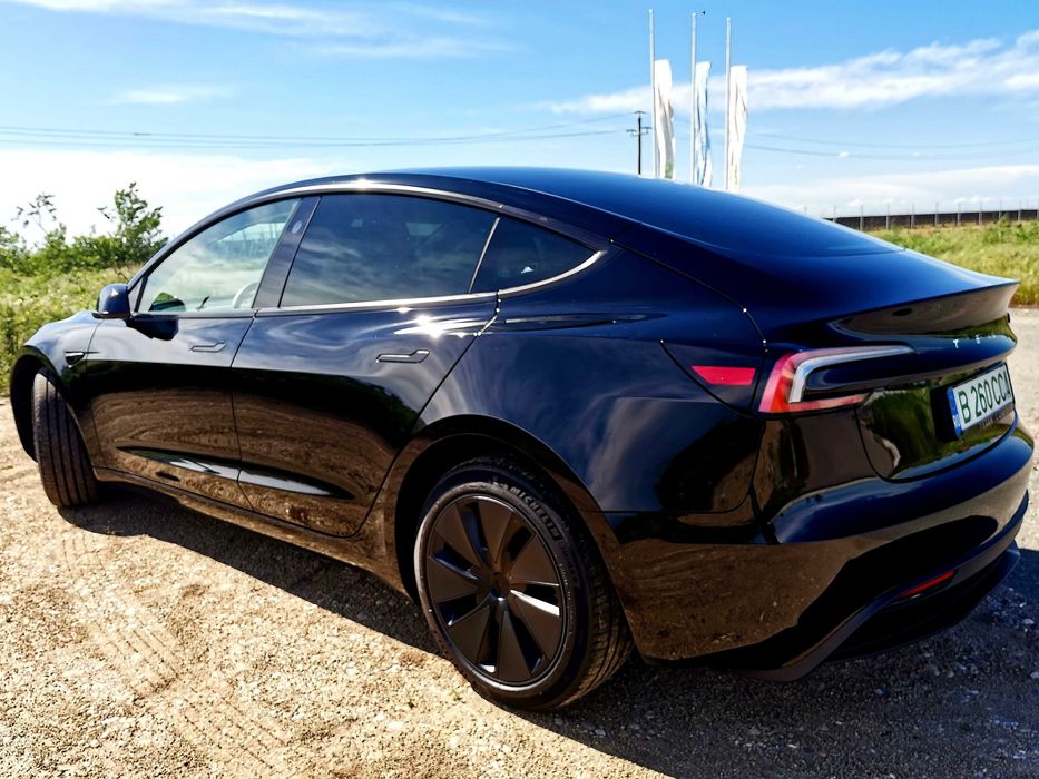 Tesla Model 3 Long Range 2025