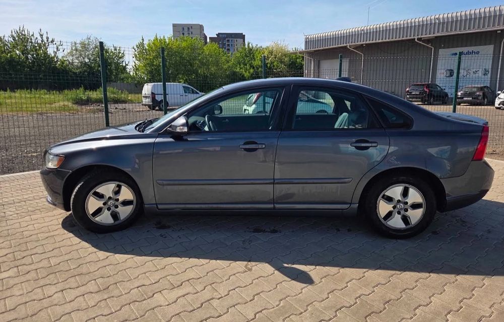 VOLVO S40 2010 — imagine 3