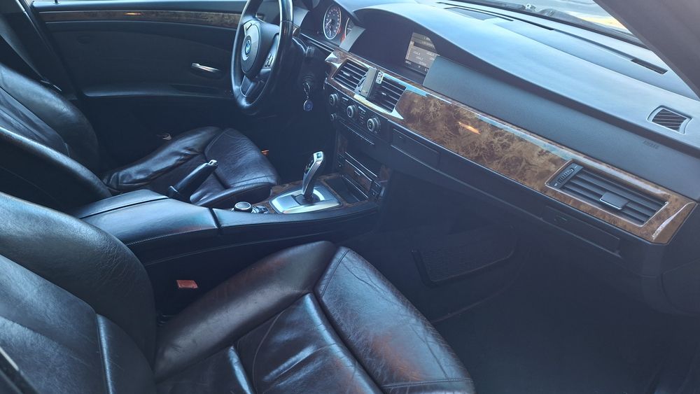 Bmw e60 520d edition exclusive.  Automată 177cp euro5