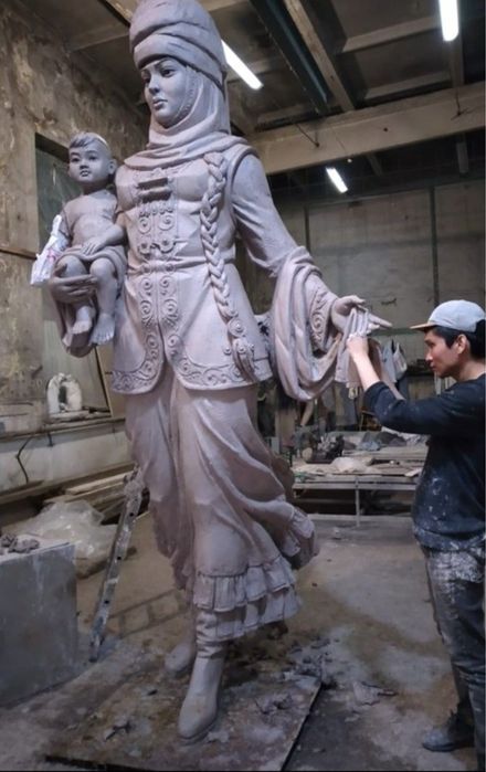 Скульптор Барельеф