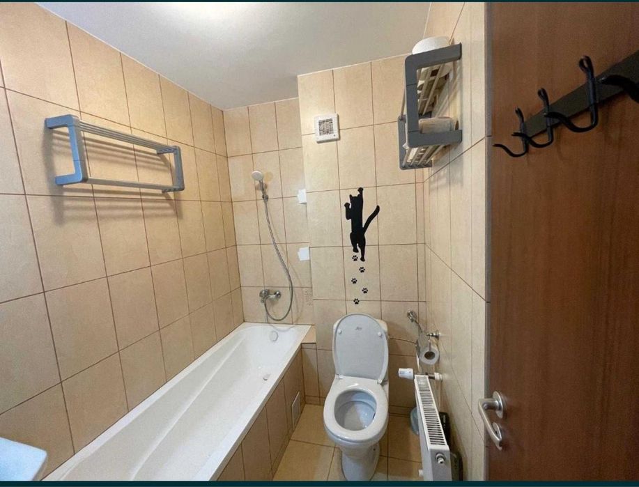 Inchiriez apartament