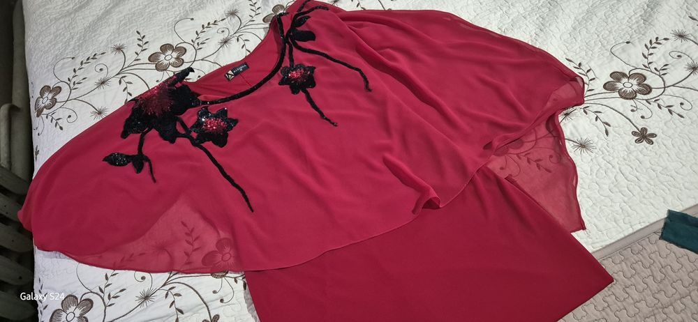 платье Турция по 300000. шытые по 200000