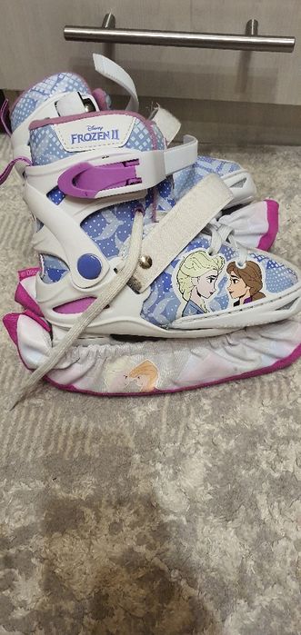 Коньки на девочку