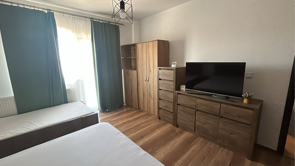 Vand apartament 2cam 50m2 + 2 balcoane (2019)