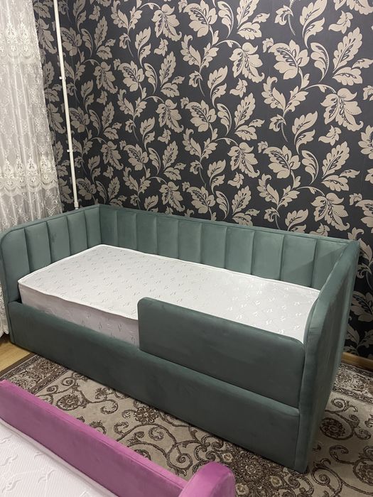 Мягкая угловая детская кровать