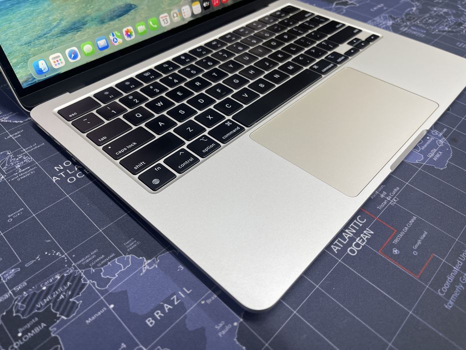 MacBook Air M2 2022 8Gb/SSD256Gb