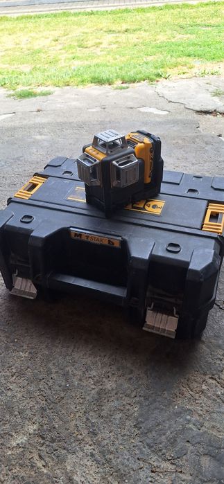 Laser deWalt, undă verde