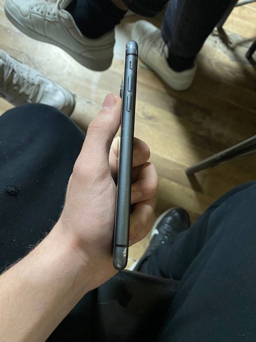 Iphone 11 128gb sotiladi