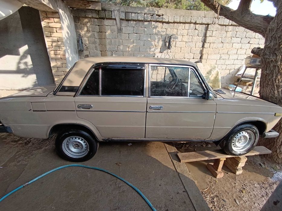 Oladiganla bosa kelib korib ustida azgina otiladigan joyi bor)