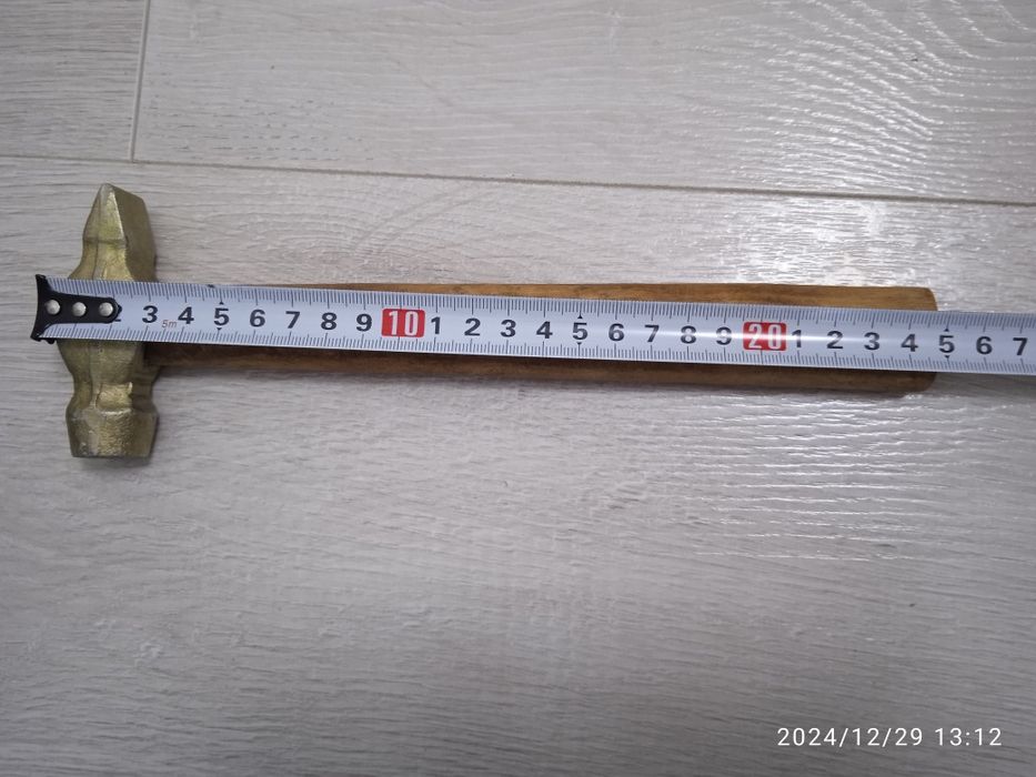 Продаю Молоток маленький